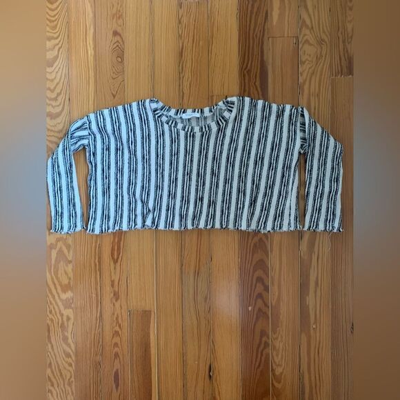 Storia Cropped Top - Picture 1 of 6